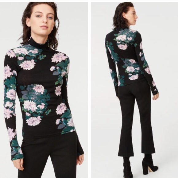 •Club Monaco• Julie Printed Turtleneck - Picture 2 of 7